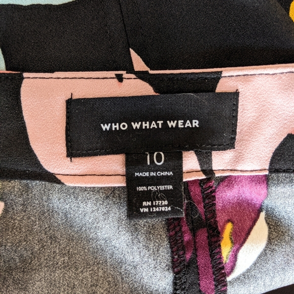 Floral Pencil Skirt - Picture 2 of 6